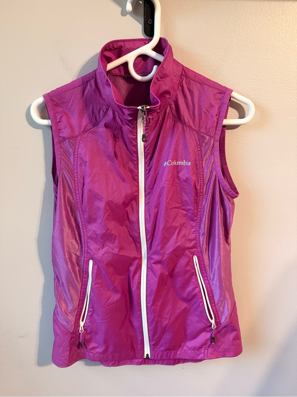 Columbia Women's Magenta/Purple Lightweight Zip Vest